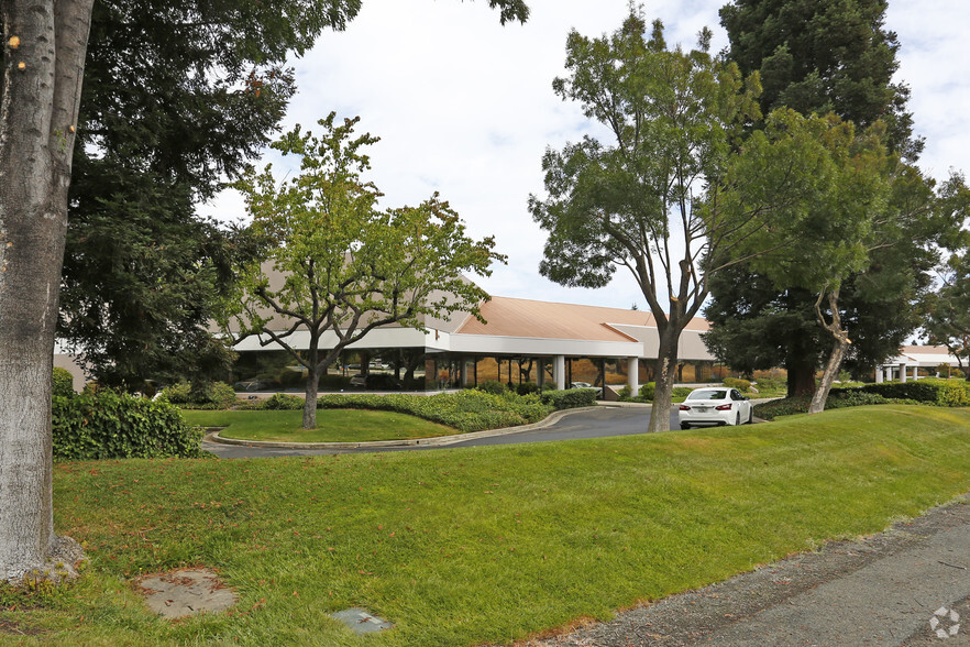 737 Arnold Dr, Martinez, CA for lease - Building Photo - Image 3 of 4