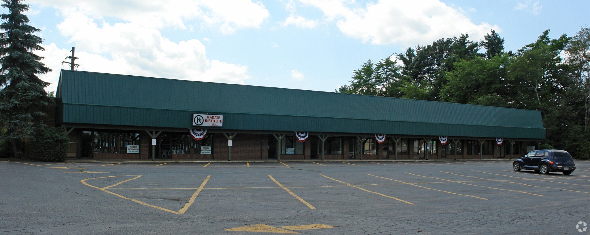 10823 Mayfield Rd, Chesterland, OH 44026 Munson Plaza