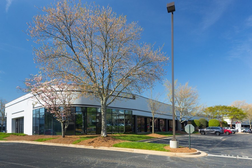 3100 Breckinridge Blvd, Duluth, GA for lease - Primary Photo - Image 1 of 13