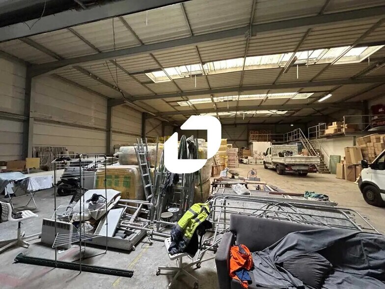 Flex in Choisy-le-Roi for sale - Building Photo - Image 3 of 18