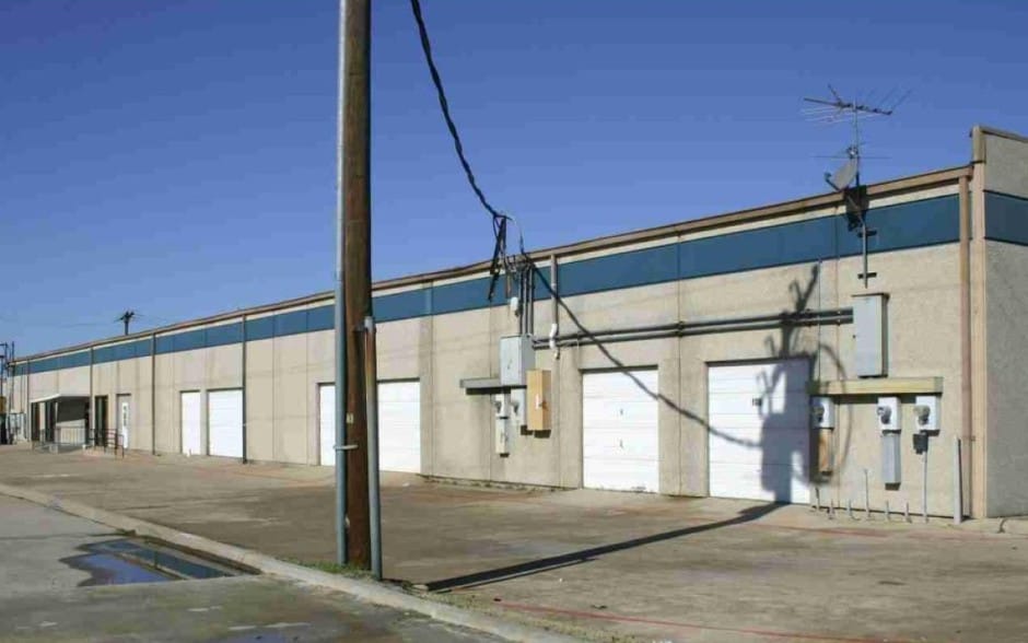 1467 Lemay Dr, Carrollton, TX for lease - Building Photo - Image 2 of 7
