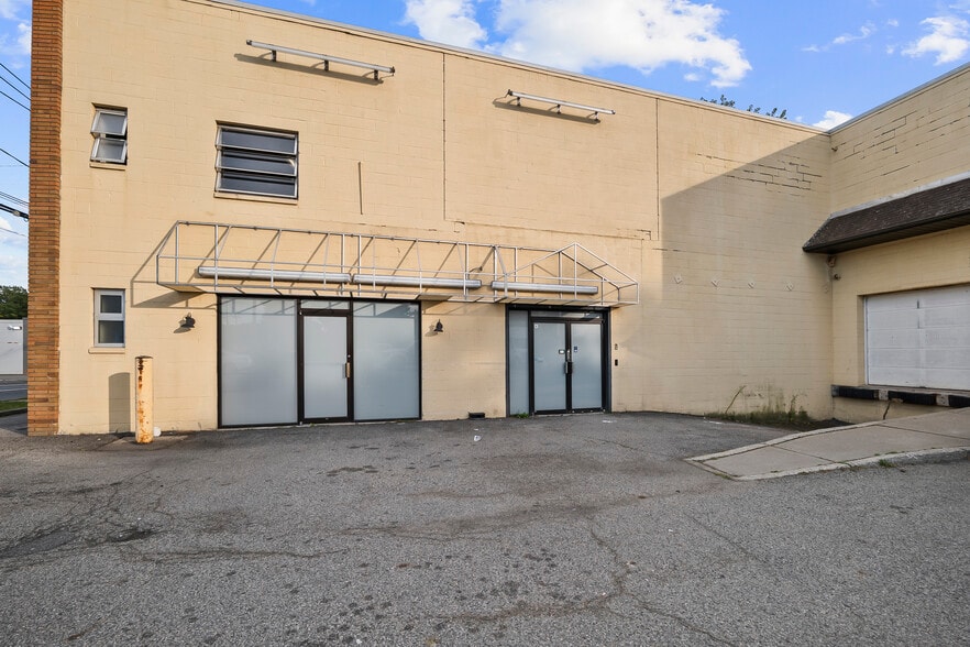 189 Greenwood Ave, Midland Park, NJ for lease - Building Photo - Image 3 of 15
