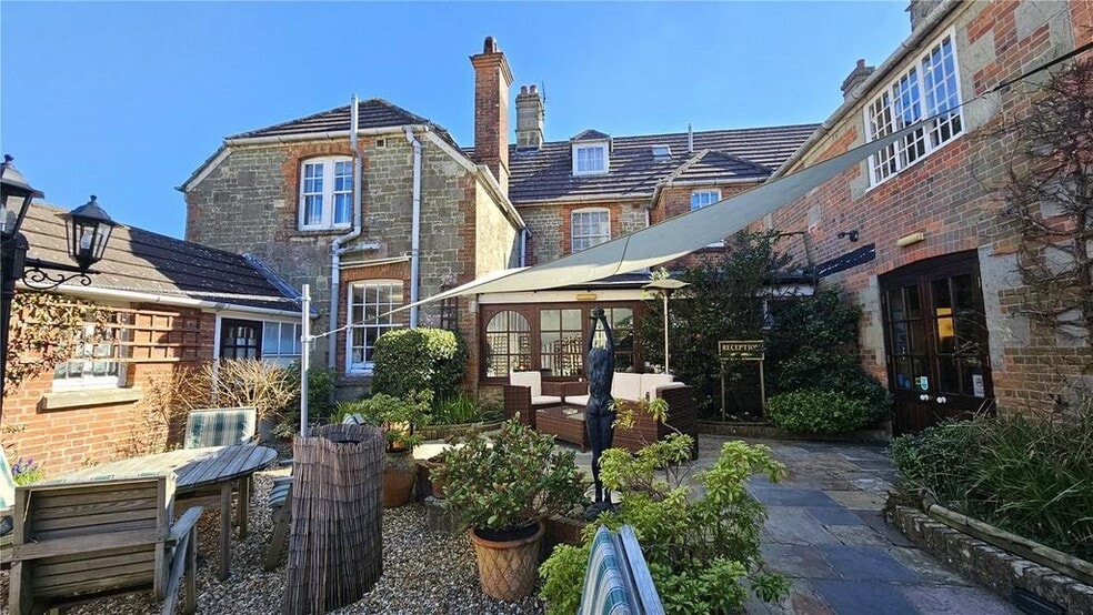 4-6 Bleke St, Shaftesbury for sale - Building Photo - Image 2 of 17