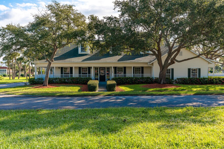 148 Vista Royale Sq, Vero Beach, FL, 32962 Office Property For Sale