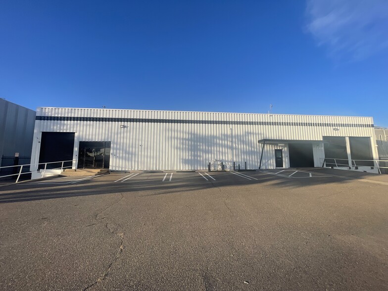 321 E 57th Ave, Denver, CO for lease - Building Photo - Image 1 of 5