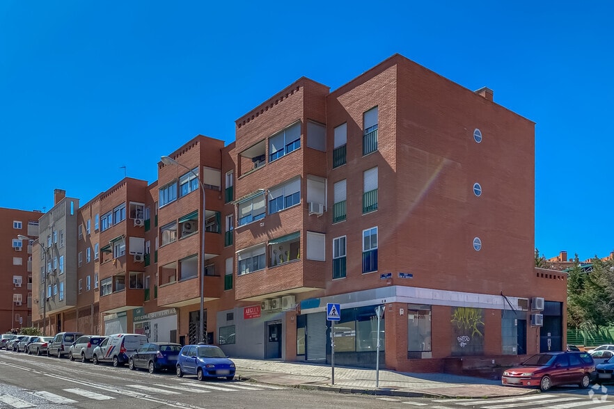 Calle Aldonza Lorenzo, 7, Madrid, Madrid for sale - Building Photo - Image 2 of 2