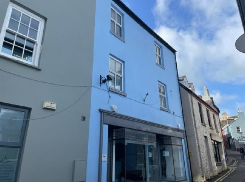 1 Carmarthen St, Llandeilo for lease - Building Photo - Image 2 of 23