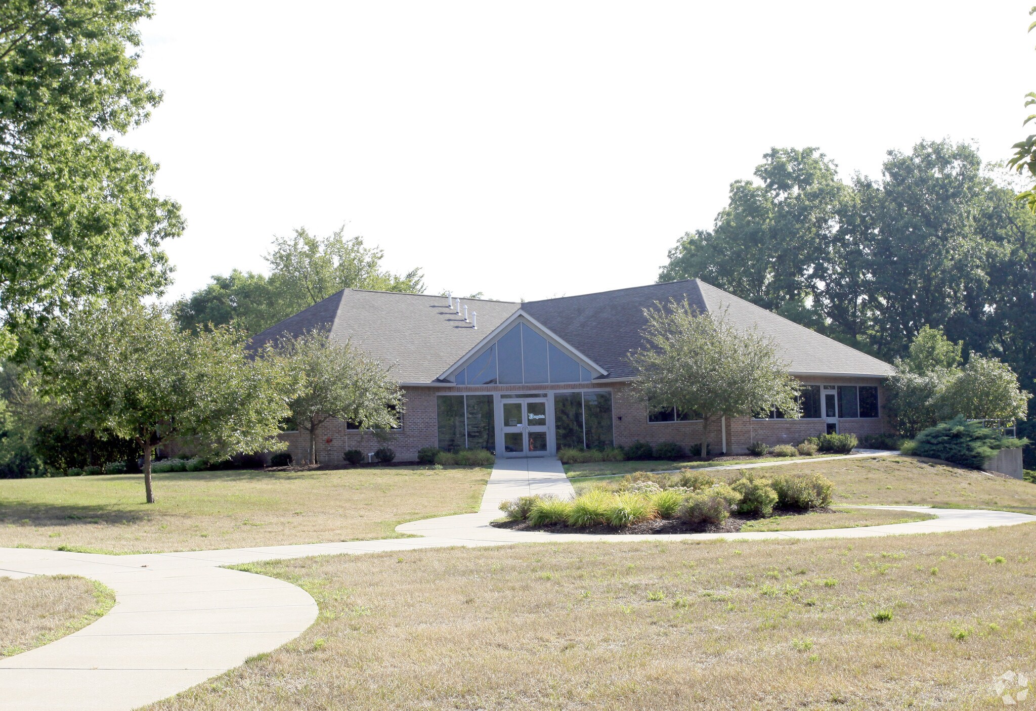 Office in South Bend, IN for sale Primary Photo- Image 1 of 1