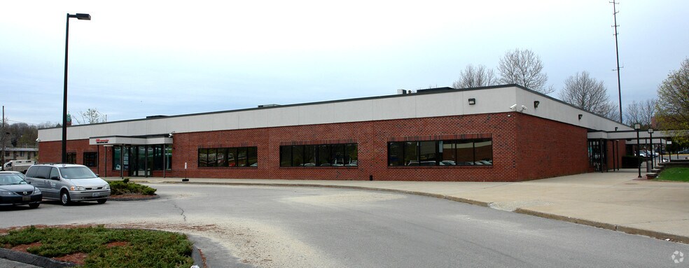 356 Clinton St, Woonsocket, RI for sale - Building Photo - Image 1 of 14