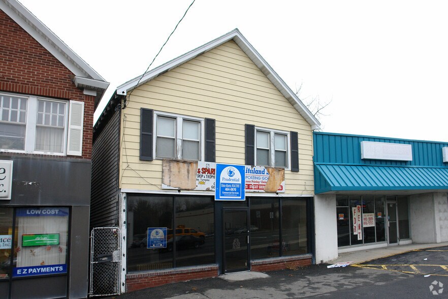 173 Columbia Tpke, Rensselaer, NY for sale - Primary Photo - Image 1 of 1