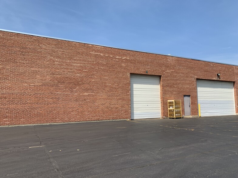 514-532 S Hicks Rd, Palatine, IL for lease - Building Photo - Image 3 of 5