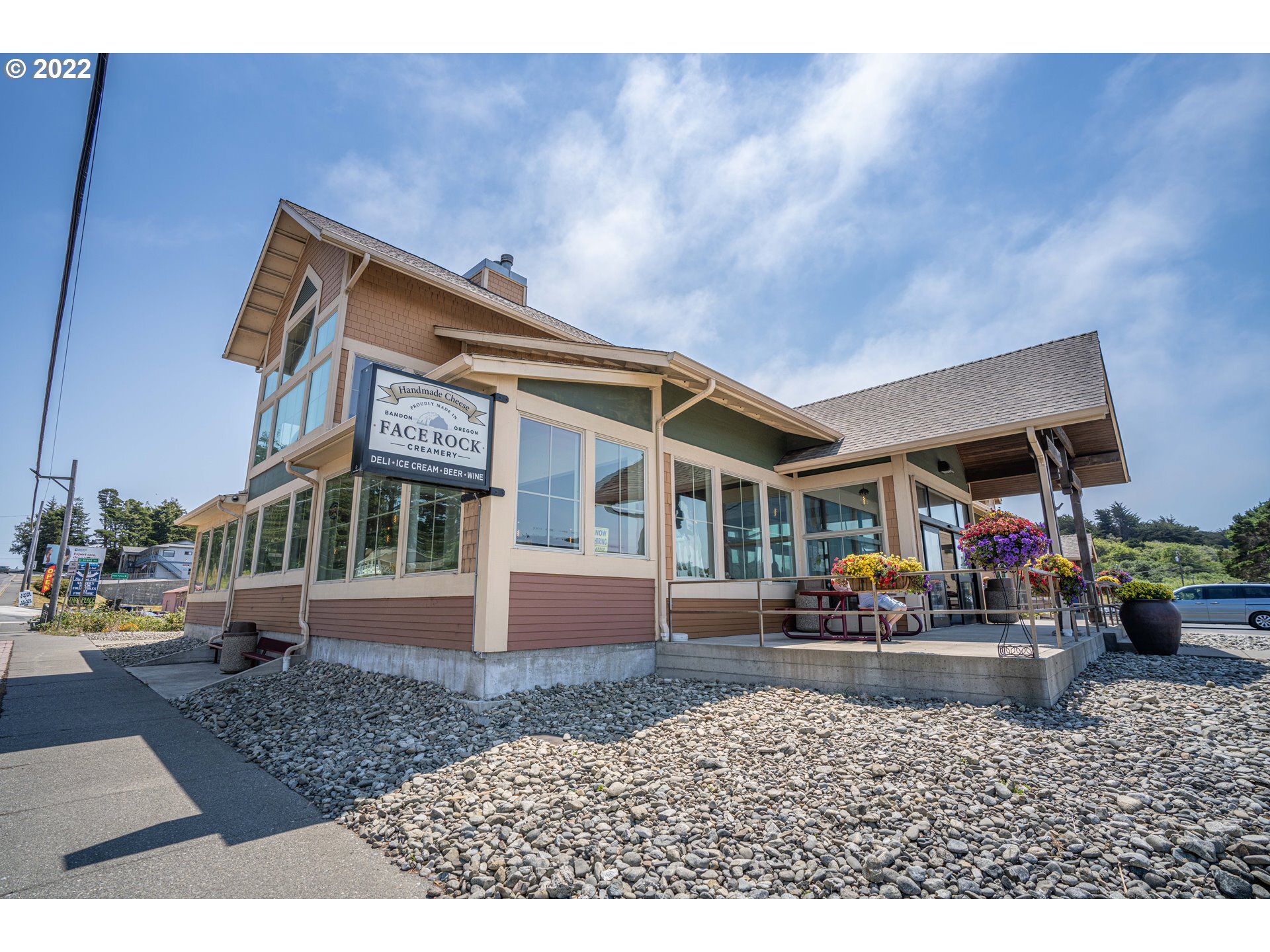 680 2nd St, Bandon, OR for sale Primary Photo- Image 1 of 1