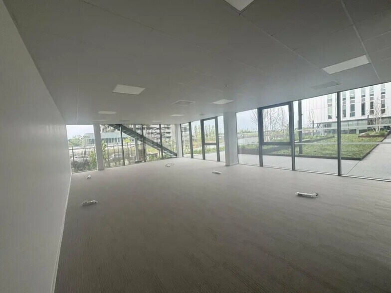 Office in Mérignac for lease - Building Photo - Image 2 of 6