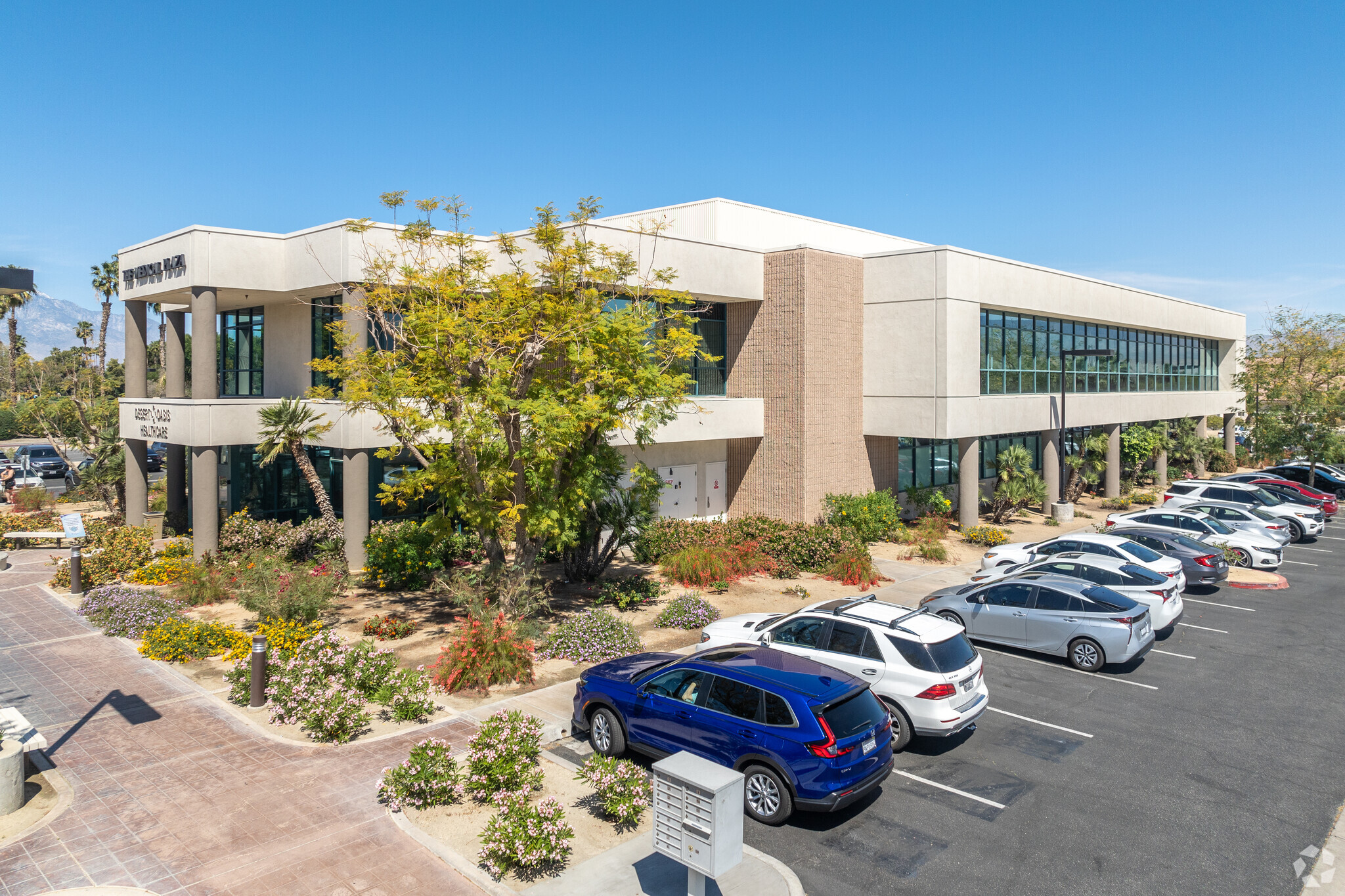 41120 Washington St, Bermuda Dunes, CA for lease Primary Photo- Image 1 of 7