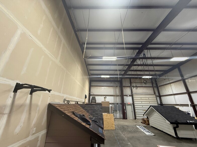 1907 E US Highway 80, White Oak, TX for sale - Building Photo - Image 3 of 31