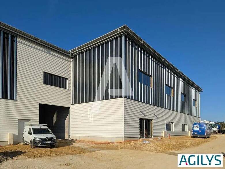 Flex in Ollainville for sale - Building Photo - Image 3 of 7