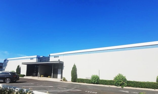 9045 Eton Ave, Canoga Park, CA for lease - Building Photo - Image 2 of 2