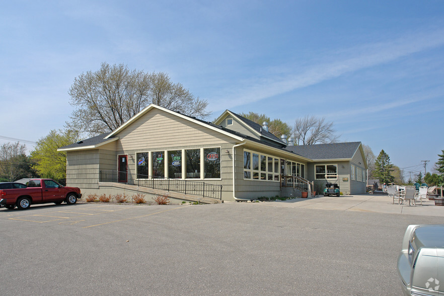 800 S Main St, Lake Mills, WI for sale - Building Photo - Image 2 of 61