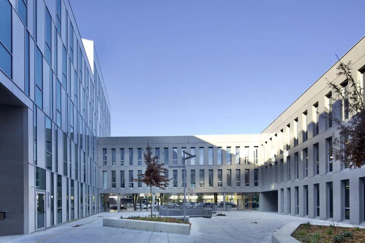 Office in Cesson-Sévigné for lease Building Photo- Image 1 of 13