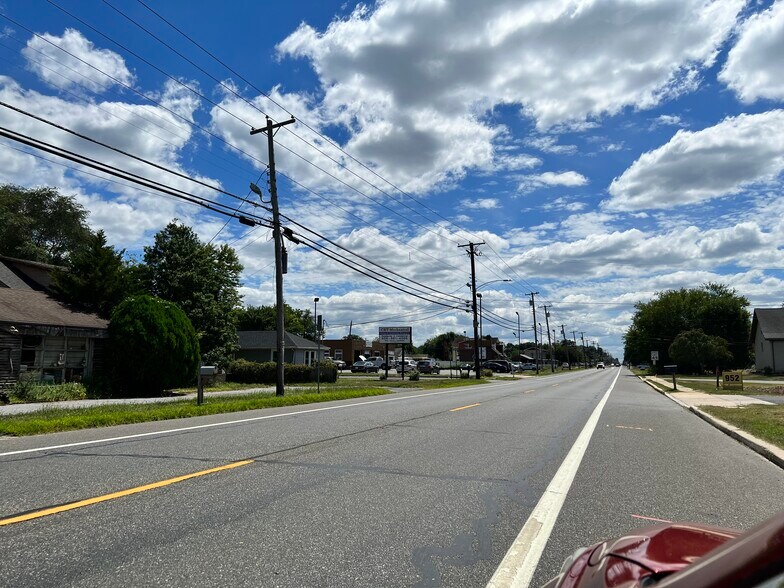 1011 Delsea Dr, Clayton, NJ 08312