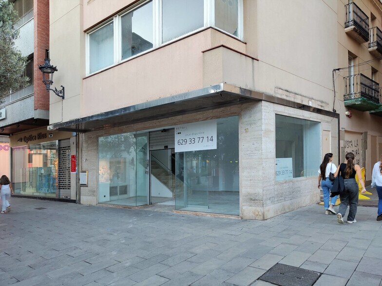 Office in Granollers, Barcelona for lease - Building Photo - Image 3 of 21