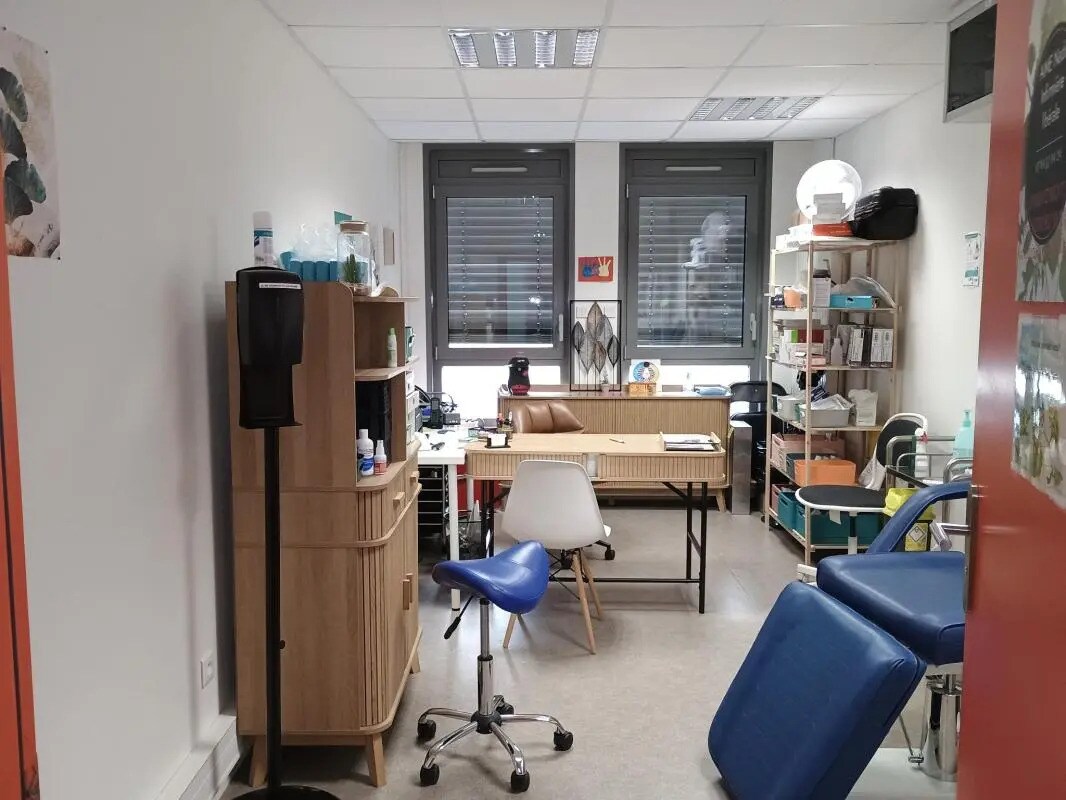 Flex in Saint-Rambert-en-Bugey for lease Interior Photo- Image 1 of 3