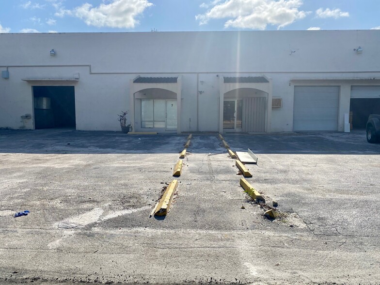 450 W McNab Rd, Fort Lauderdale, FL for lease - Building Photo - Image 2 of 5