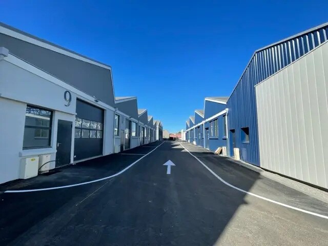 Flex in Brest for lease - Building Photo - Image 1 of 6