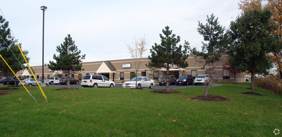 6731 Collamer Rd, E Syracuse, NY for lease - Primary Photo - Image 1 of 3