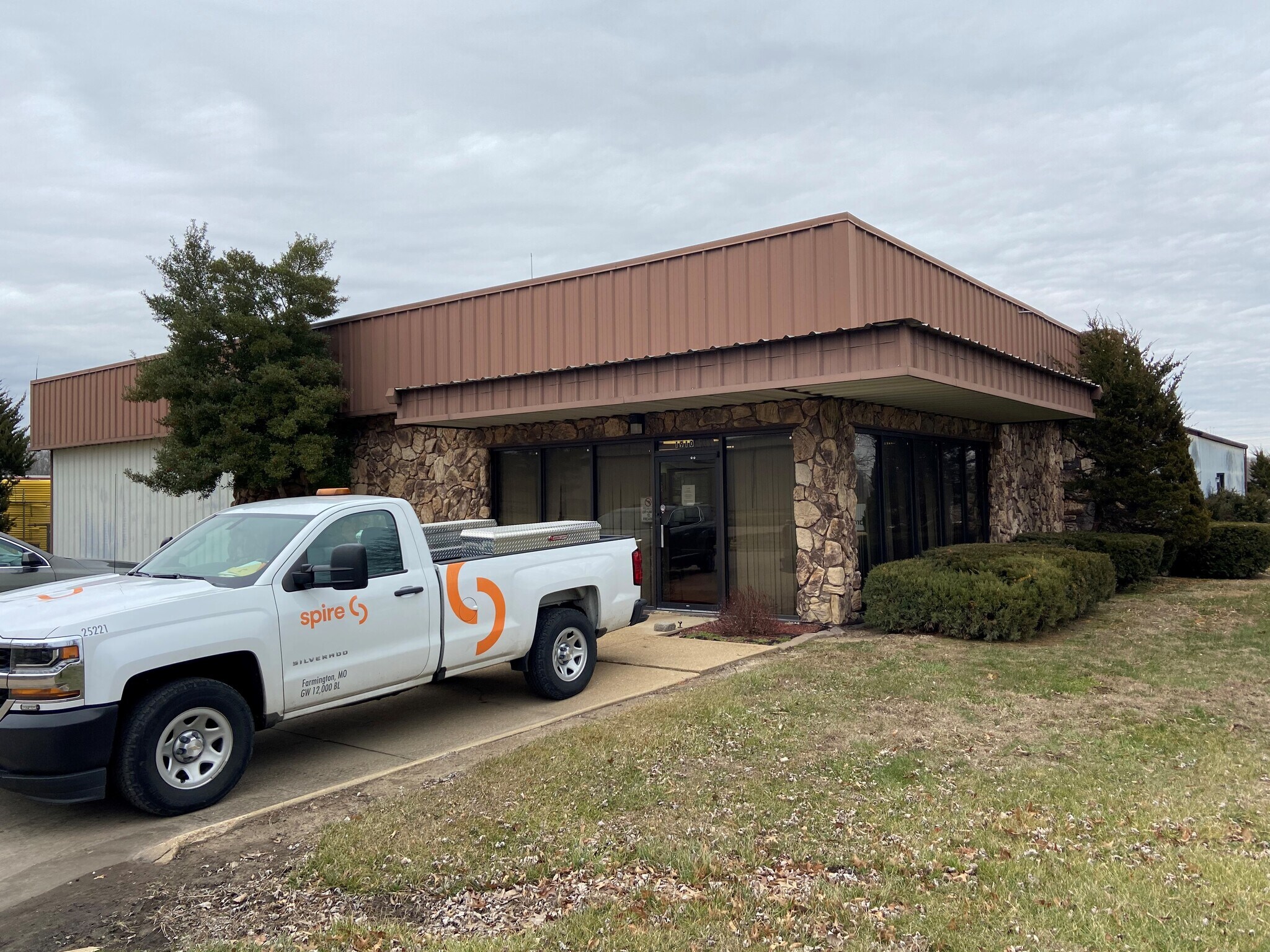 1910 Progress Dr, Farmington, MO for sale Primary Photo- Image 1 of 1
