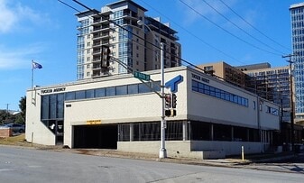 900 Summit Ave, Fort Worth TX - Loft