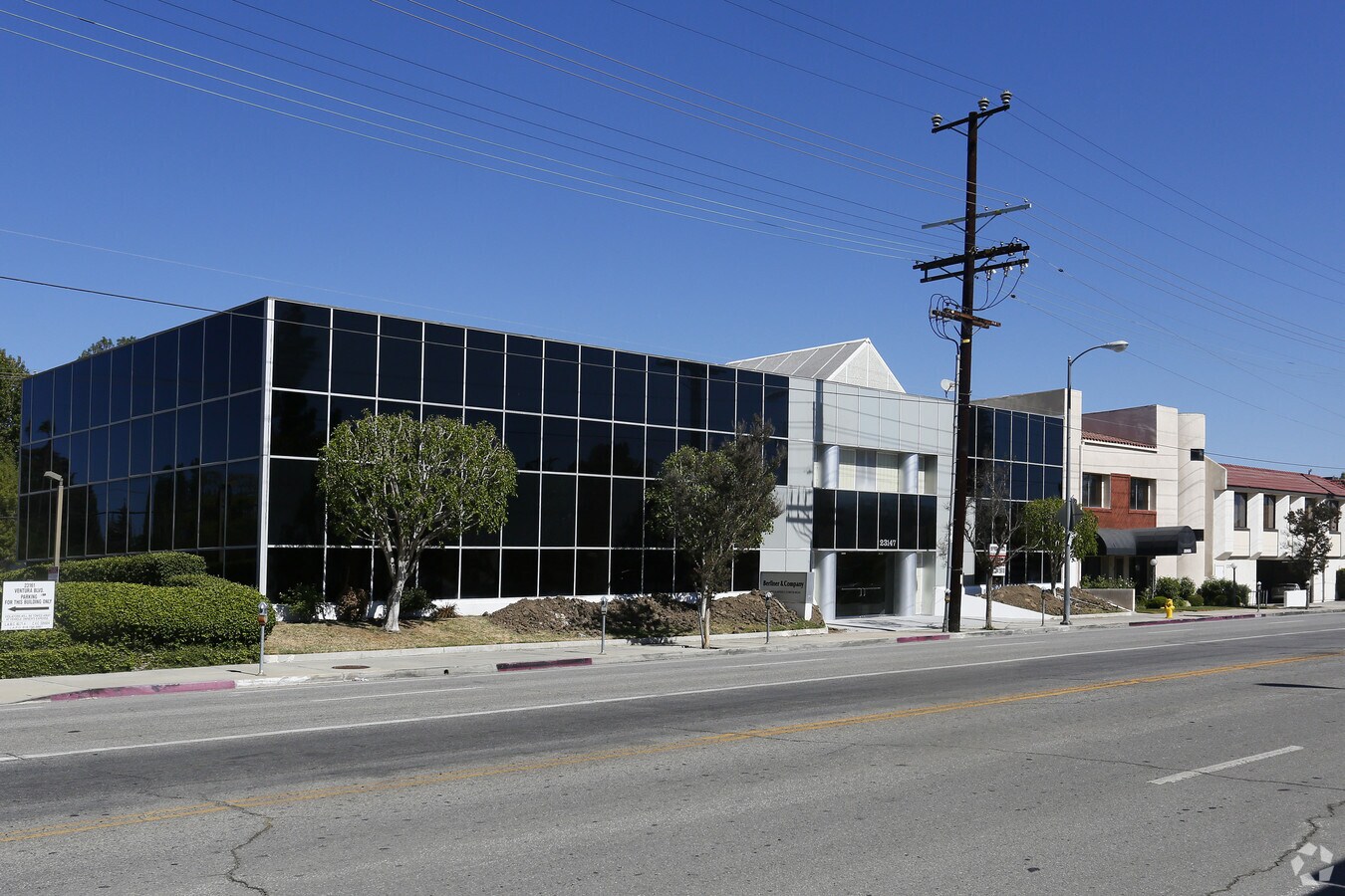 23147 Ventura Blvd, Woodland Hills, CA 91364 Office Space for Lease