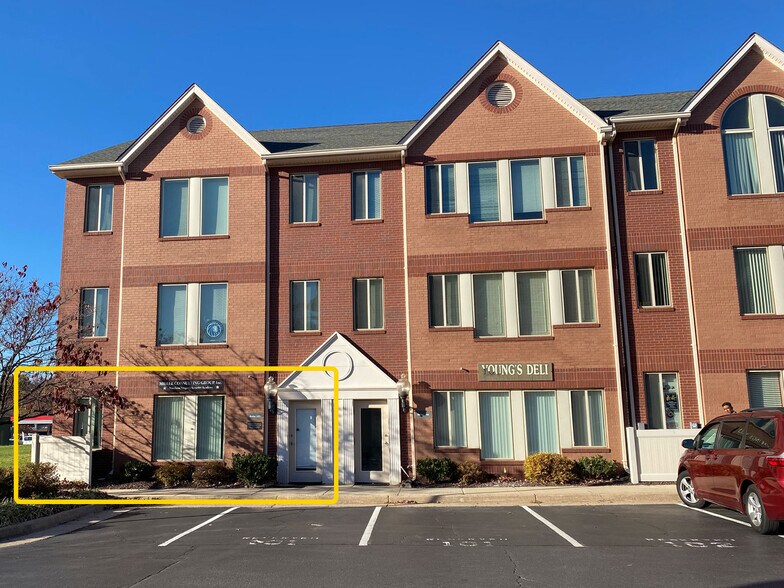 22626 Glenn, Sterling, VA 20164