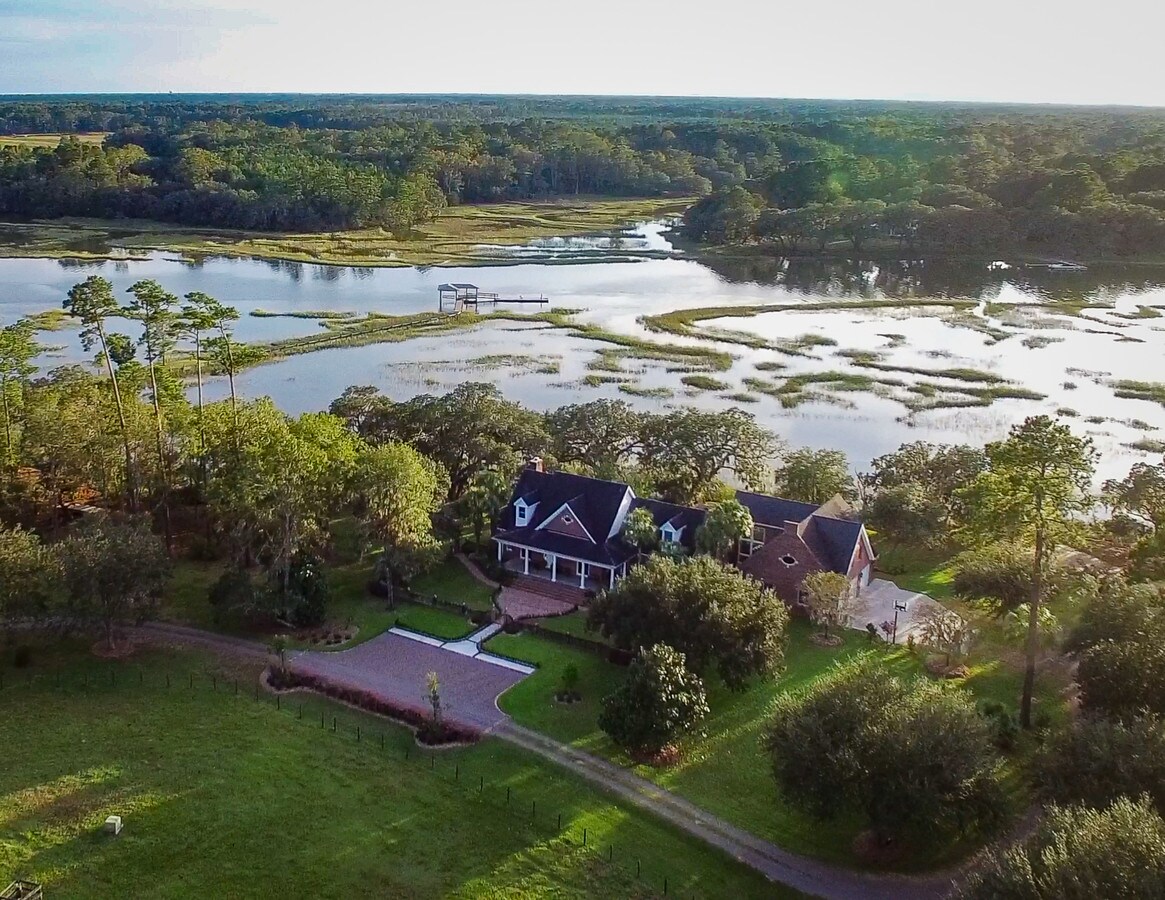 5827 Grimshaw Rd, Johns Island, SC 29455