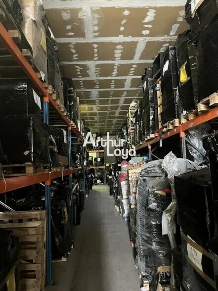 Flex in Vallauris for lease - Interior Photo - Image 2 of 3