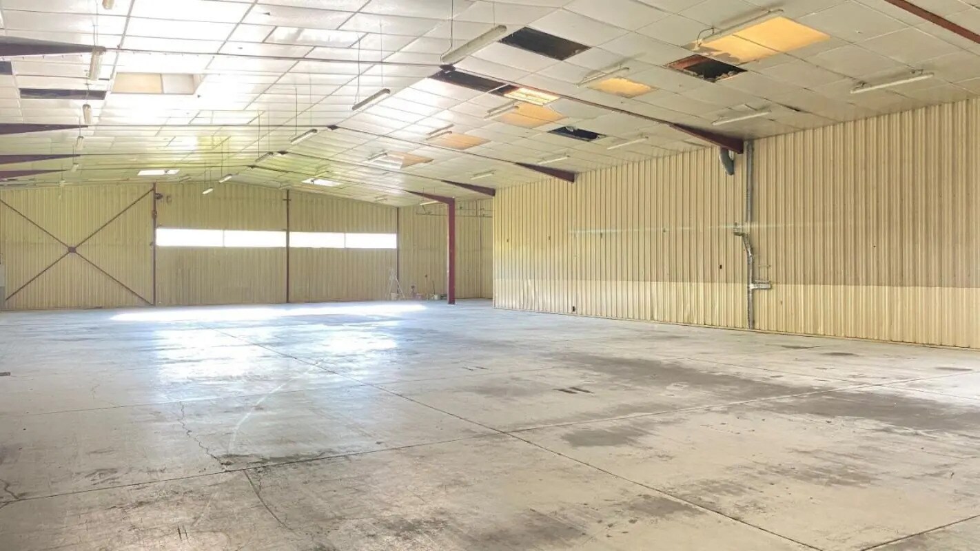 Office in Valenton for lease Interior Photo- Image 1 of 10