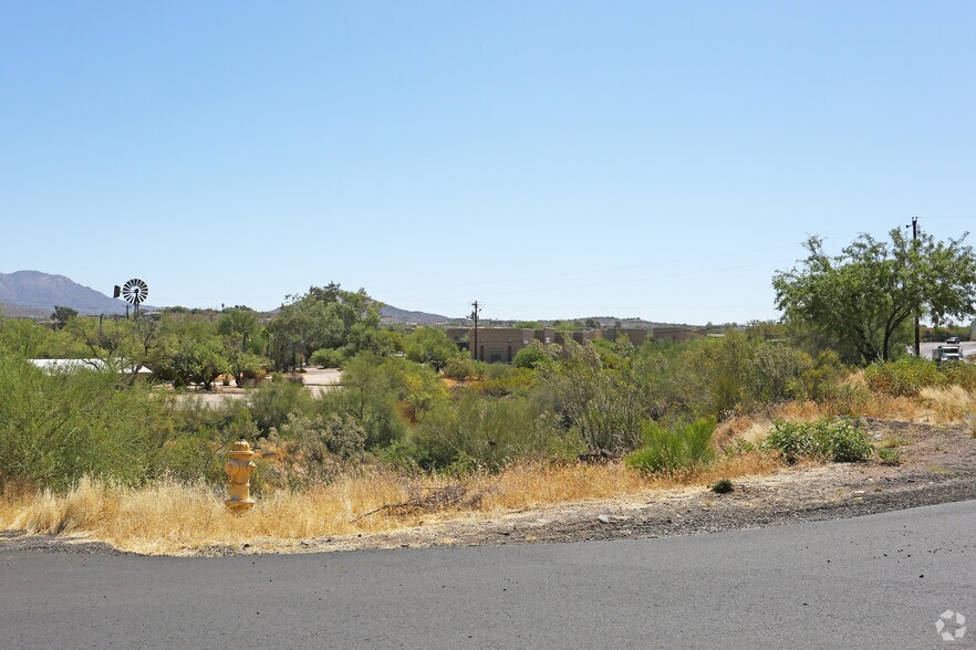 7180 E Cave Creek Rd, Cave Creek, AZ for sale - Building Photo - Image 1 of 1