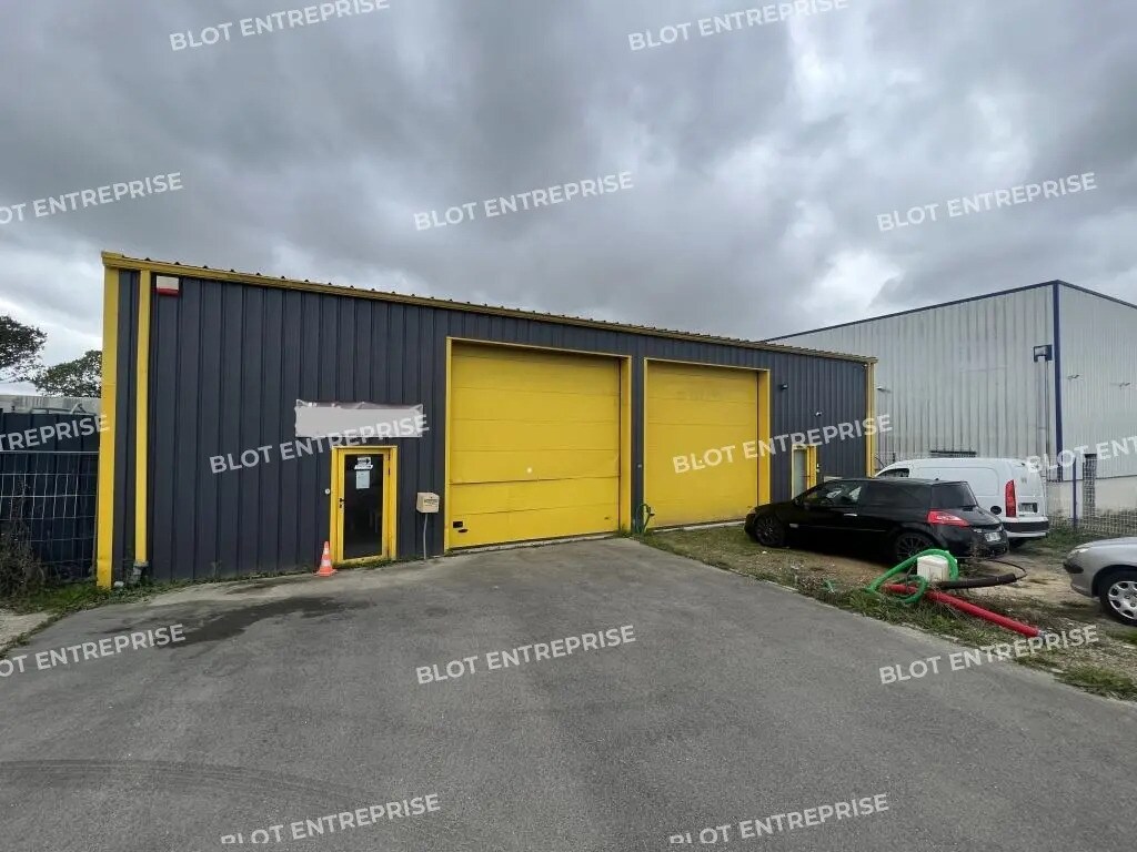Flex in Puceul for sale Building Photo- Image 1 of 7