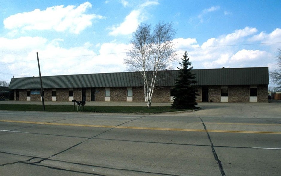 18711-18739 E 14 Mile Rd, Clinton Township, MI for lease - Other - Image 2 of 6