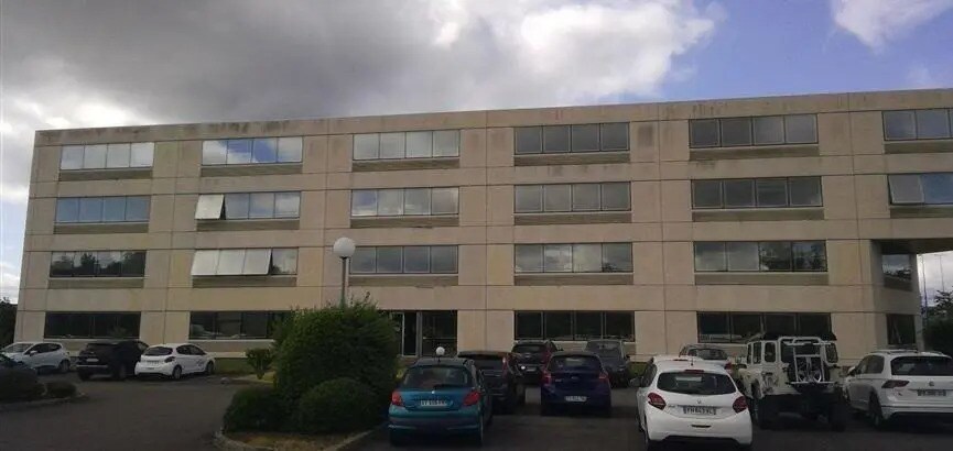 Office in for lease - Building Photo - Image 2 of 3