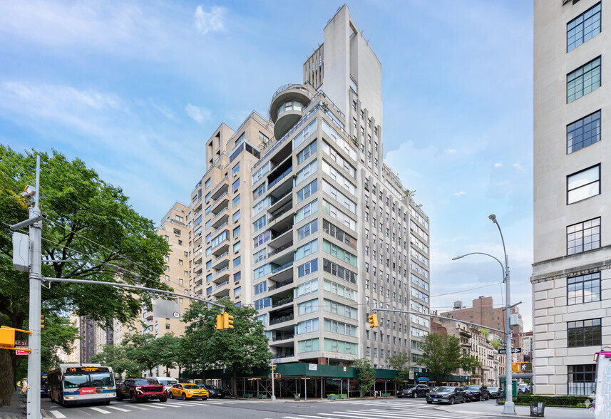 860 Fifth Ave, New York, NY for sale - Primary Photo - Image 1 of 1