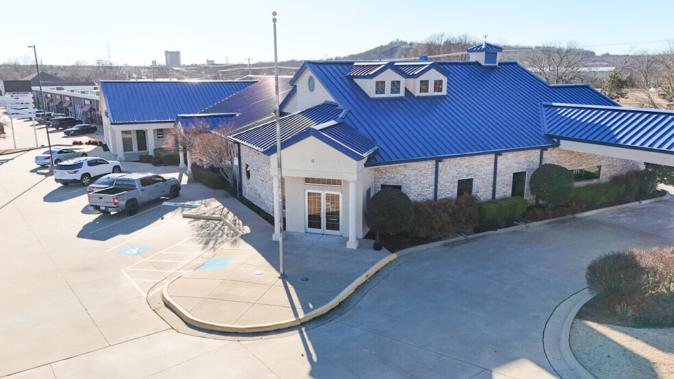 650 S Cherokee St, Catoosa, OK for lease - Building Photo - Image 1 of 9