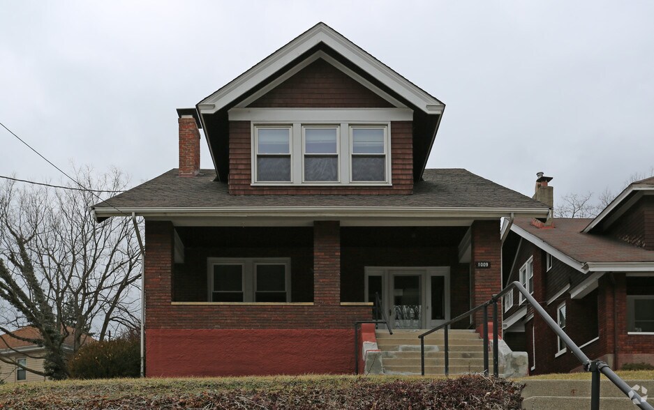 1009 Delta Ave, Cincinnati, OH for sale - Building Photo - Image 2 of 2