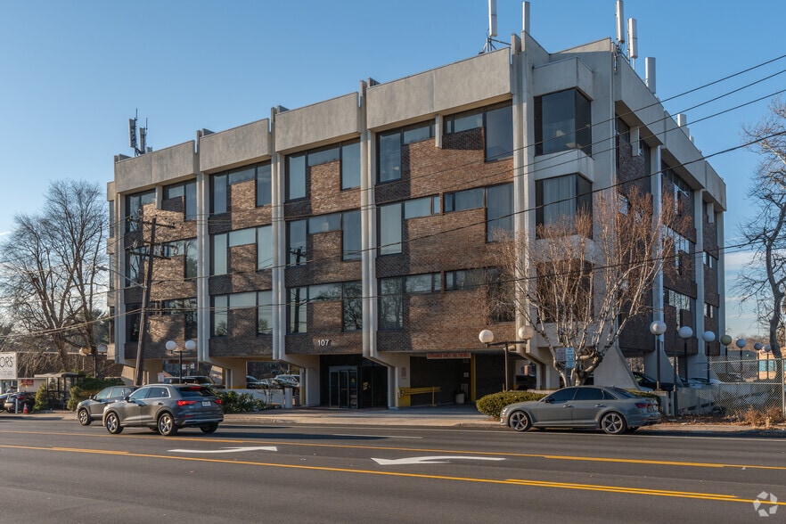 107 Northern Blvd, Great Neck, NY for lease - Primary Photo - Image 1 of 16