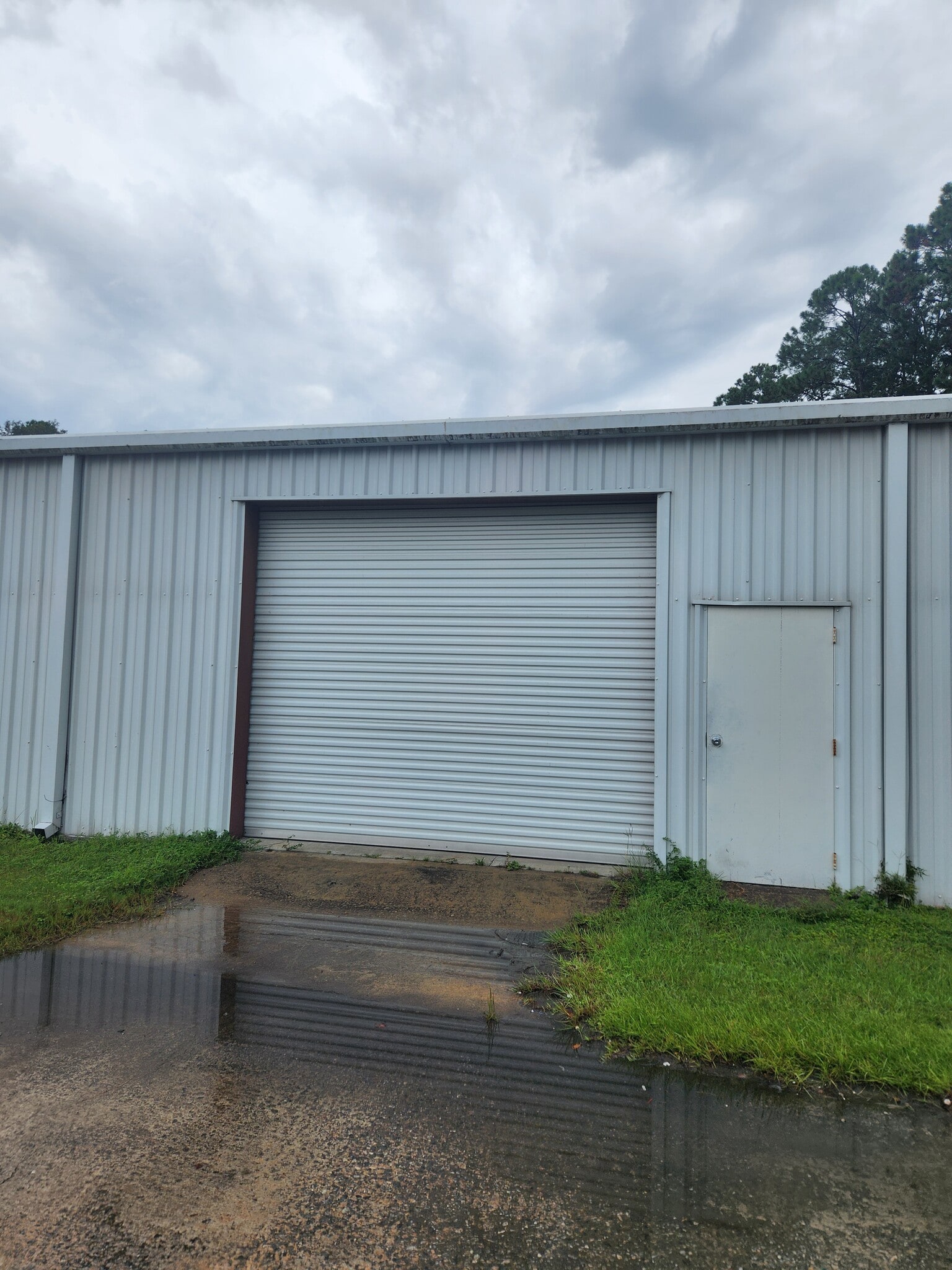 550 Young Ln, Brunswick, GA for lease Primary Photo- Image 1 of 2