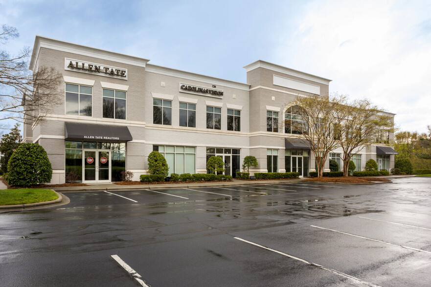 15640 Don Lochman Ln, Charlotte, NC for lease - Building Photo - Image 1 of 2