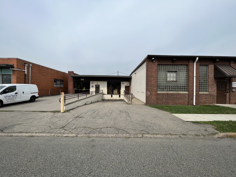 104 Wagaraw Rd, Hawthorne, NJ for lease - Building Photo - Image 3 of 3