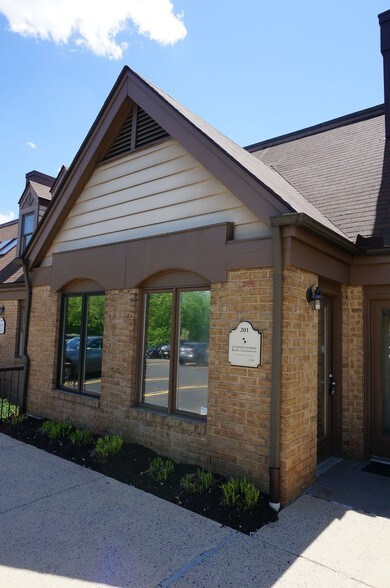 184 Thomas Johnson Dr, Frederick, MD for sale - Building Photo - Image 1 of 1