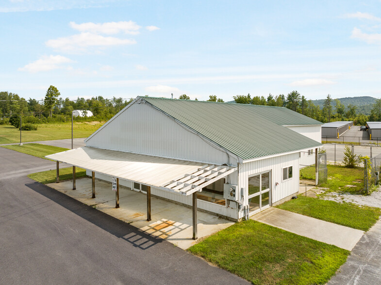 880 John Stark Hwy, Newport, NH for lease - Building Photo - Image 3 of 15