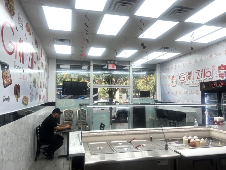 244 Knickerbocker Ave, Brooklyn, NY for lease - Interior Photo - Image 3 of 4